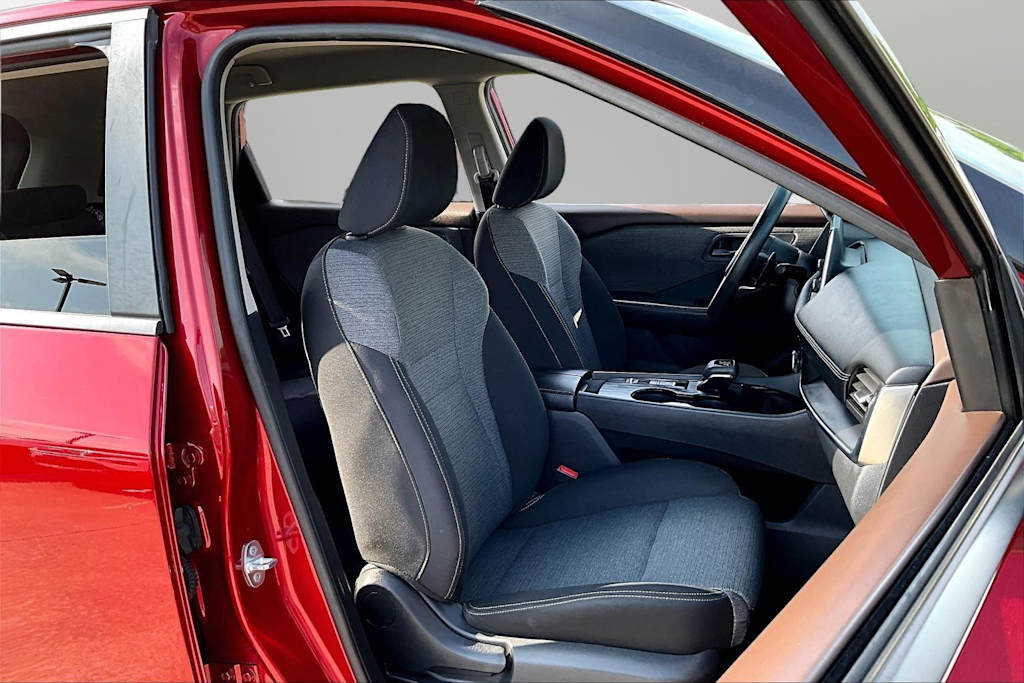 Thumbnail: 2022 Nissan Rogue - 10