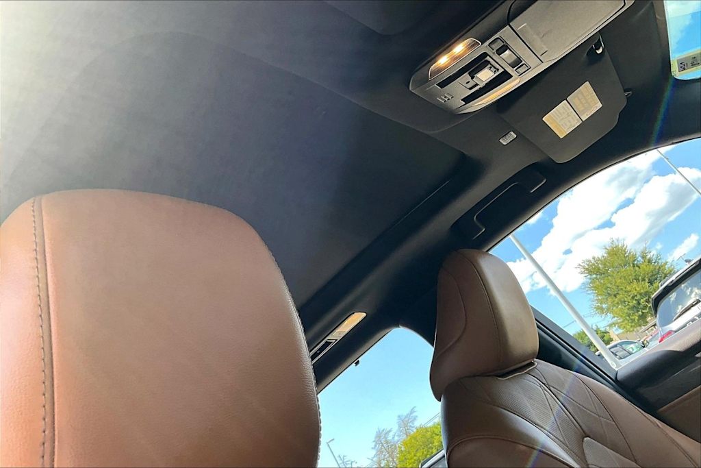 Thumbnail: 2022 Toyota Highlander - 20