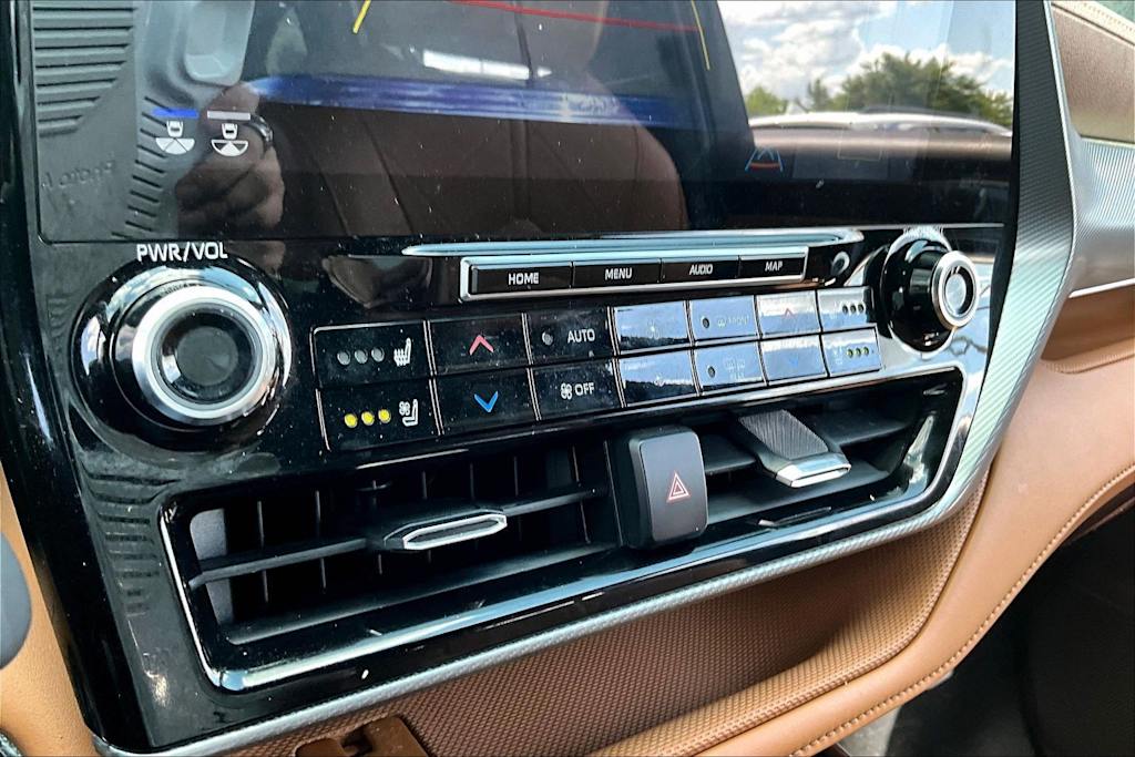 Thumbnail: 2022 Toyota Highlander - 26