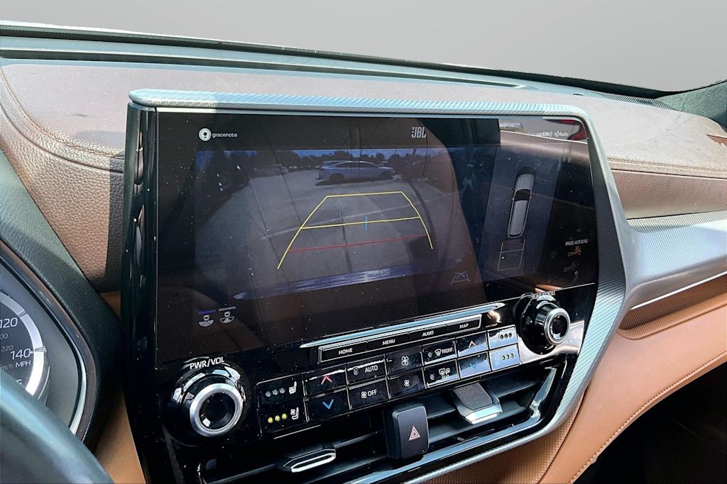 Thumbnail: 2022 Toyota Highlander - 23