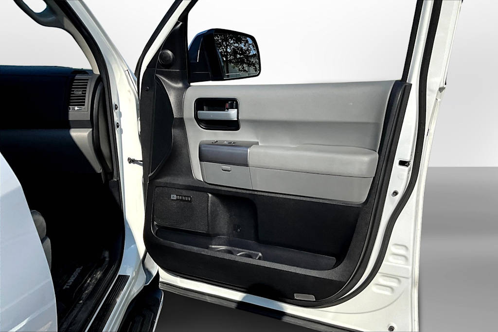 Thumbnail: 2020 Toyota Sequoia - 25