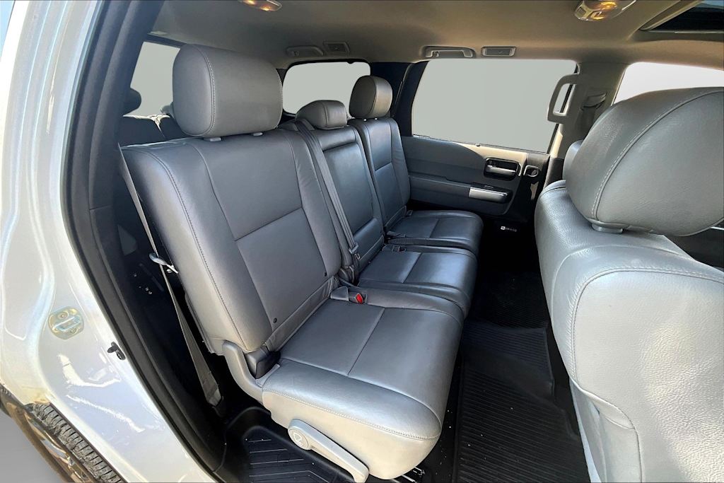 Thumbnail: 2020 Toyota Sequoia - 31