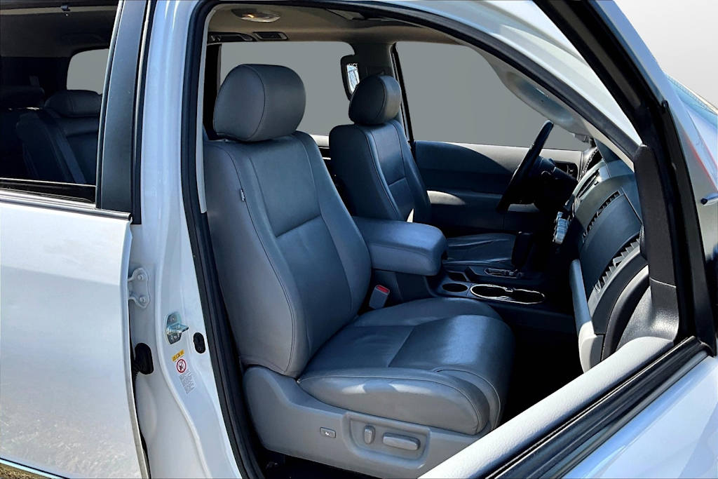 Thumbnail: 2020 Toyota Sequoia - 9