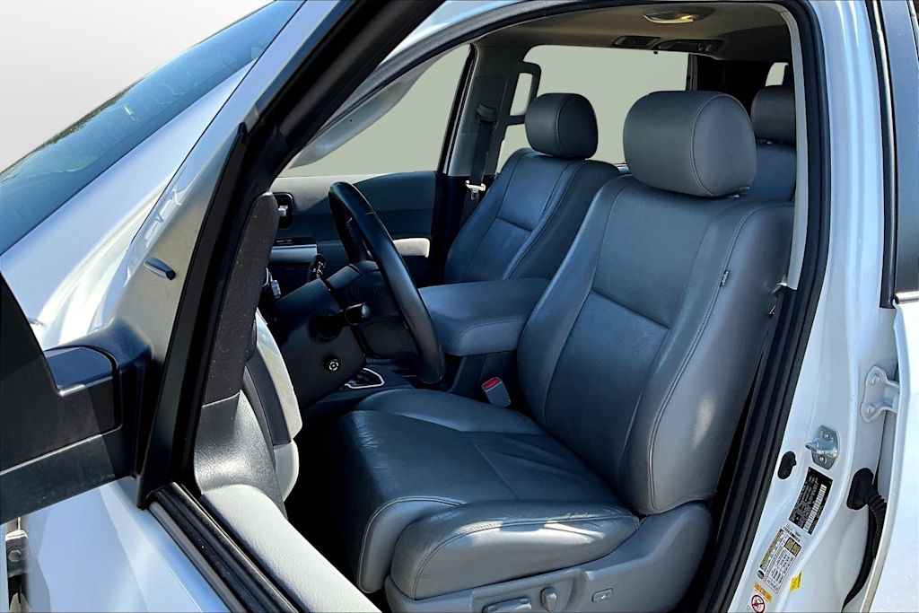 Thumbnail: 2020 Toyota Sequoia - 10
