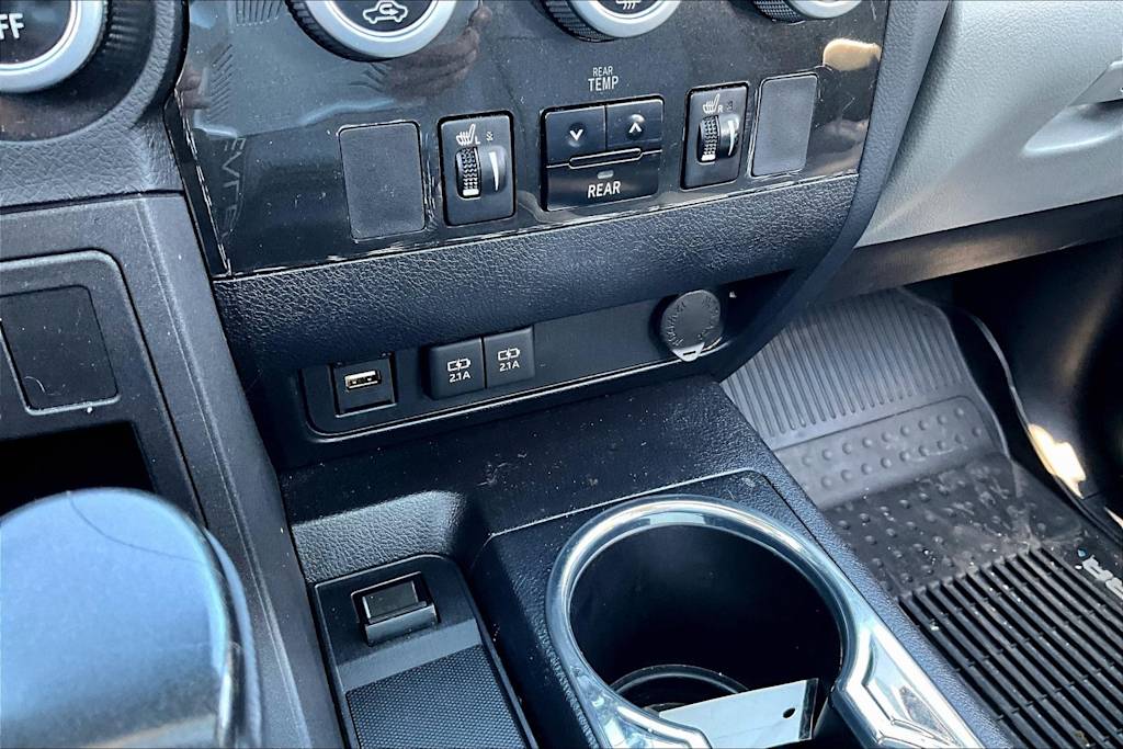 Thumbnail: 2020 Toyota Sequoia - 28