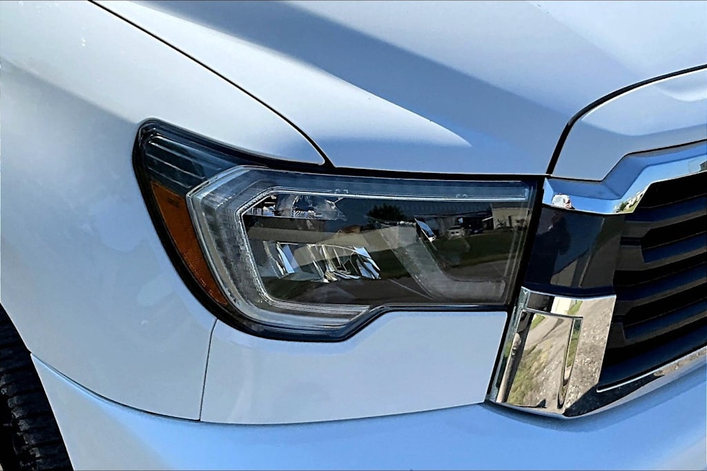 Thumbnail: 2020 Toyota Sequoia - 34