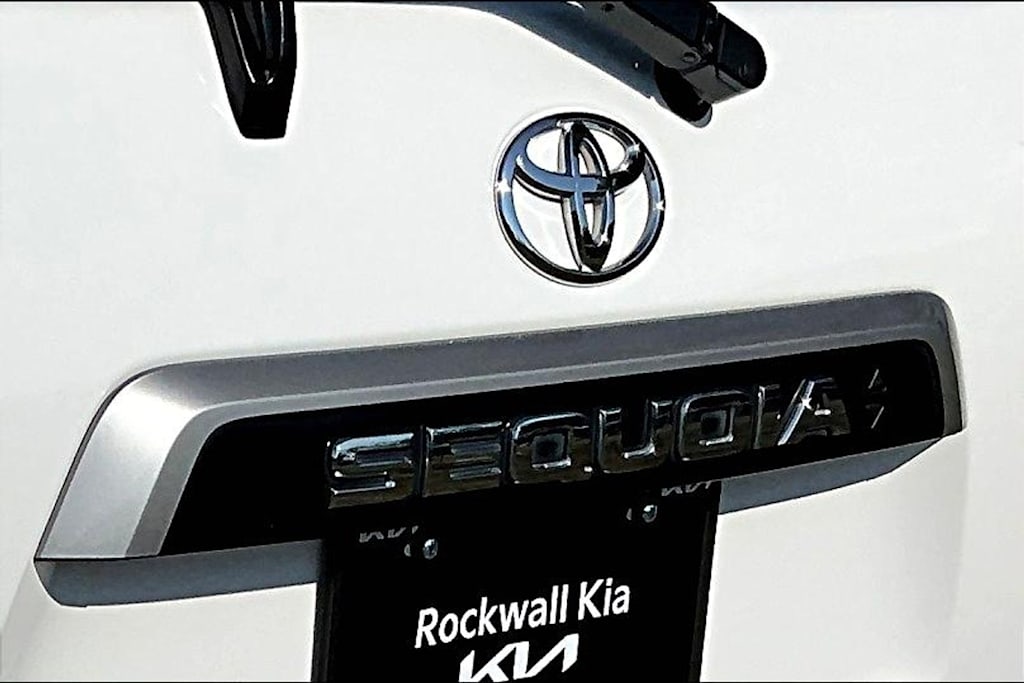 Thumbnail: 2020 Toyota Sequoia - 6