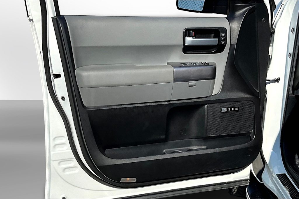 Thumbnail: 2020 Toyota Sequoia - 24