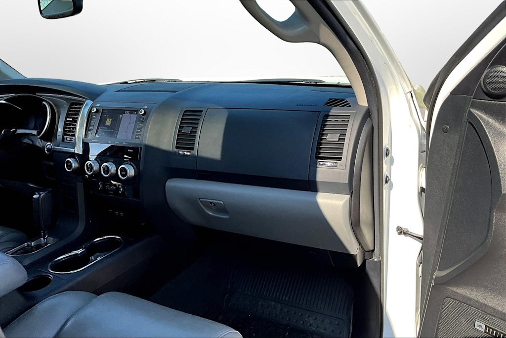 Thumbnail: 2020 Toyota Sequoia - 22