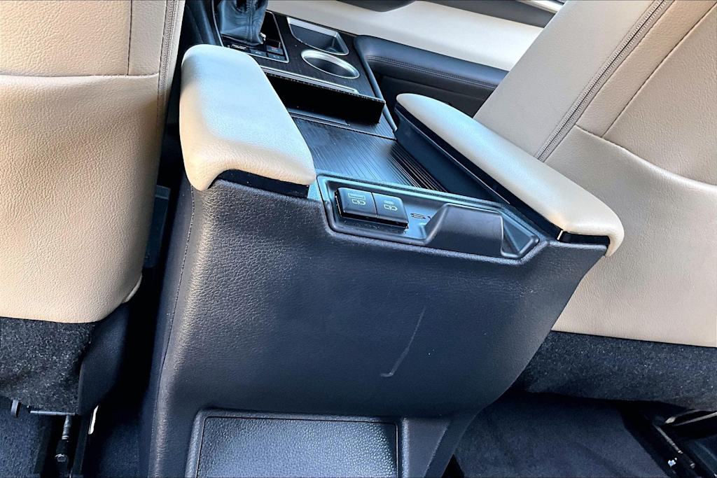 Thumbnail: 2022 Toyota Sienna - 6