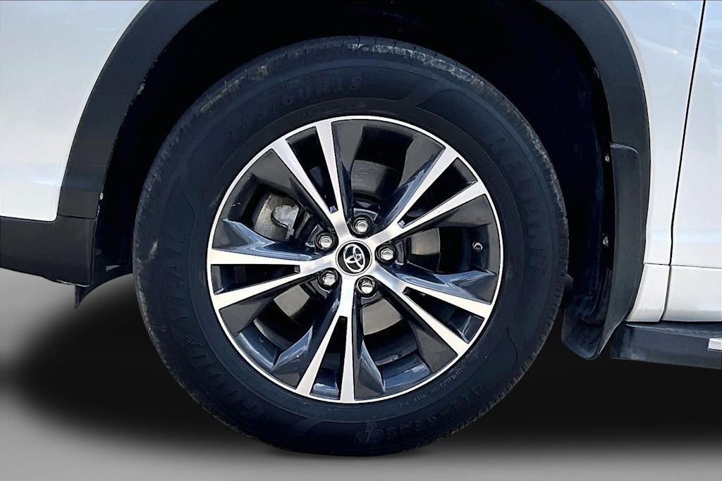 Thumbnail: 2018 Toyota Highlander - 7