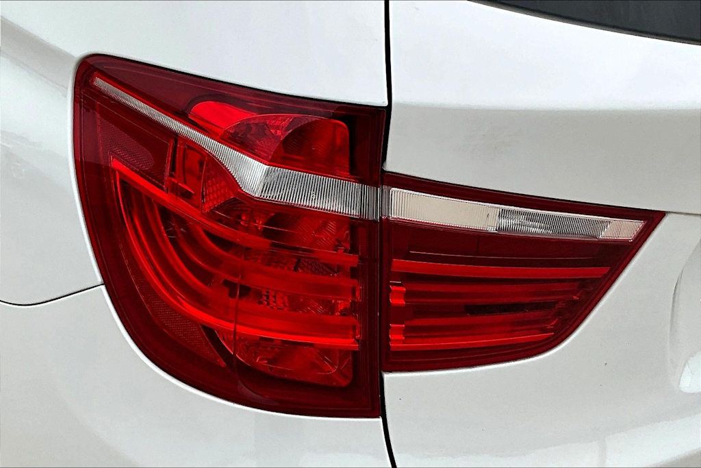 2016 BMW X3 xDrive35i 32
