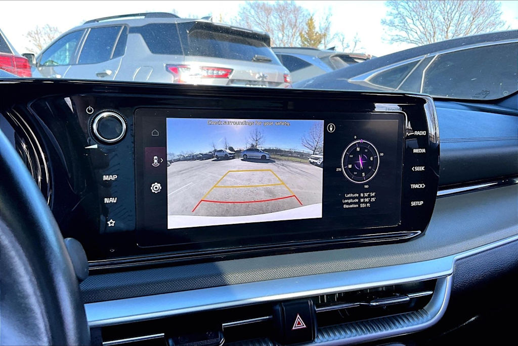 Thumbnail: 2022 Kia K5 - 25