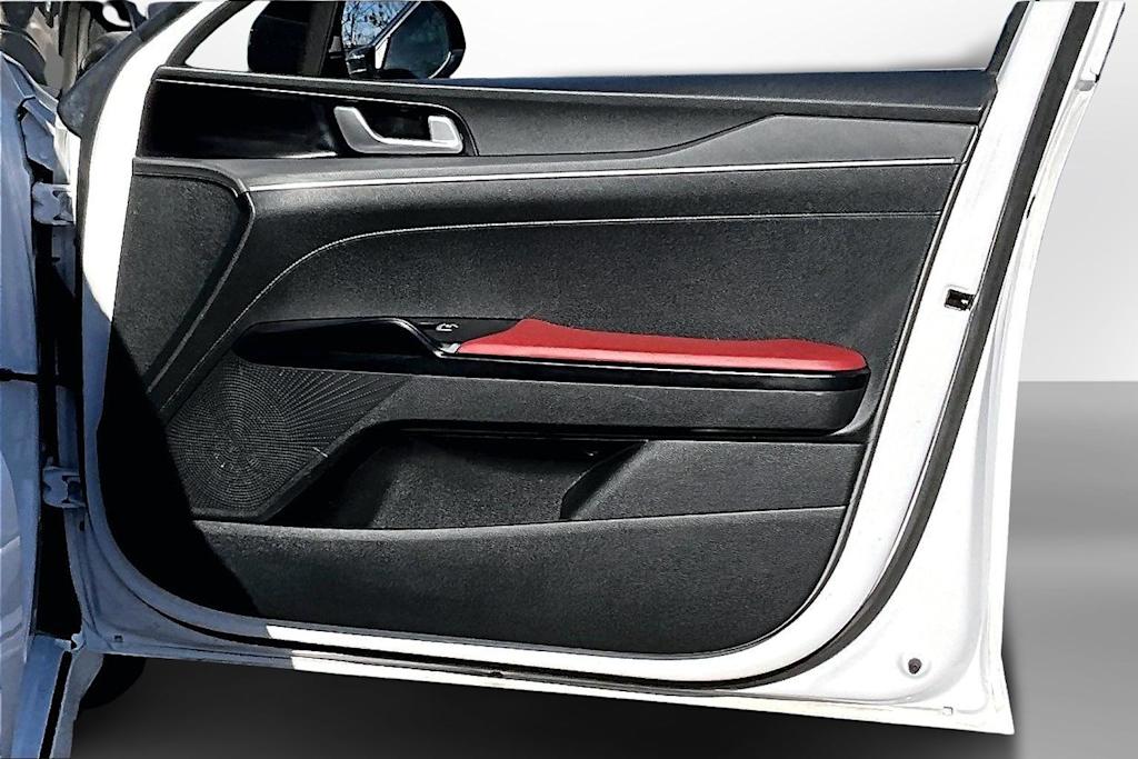 Thumbnail: 2022 Kia K5 - 22