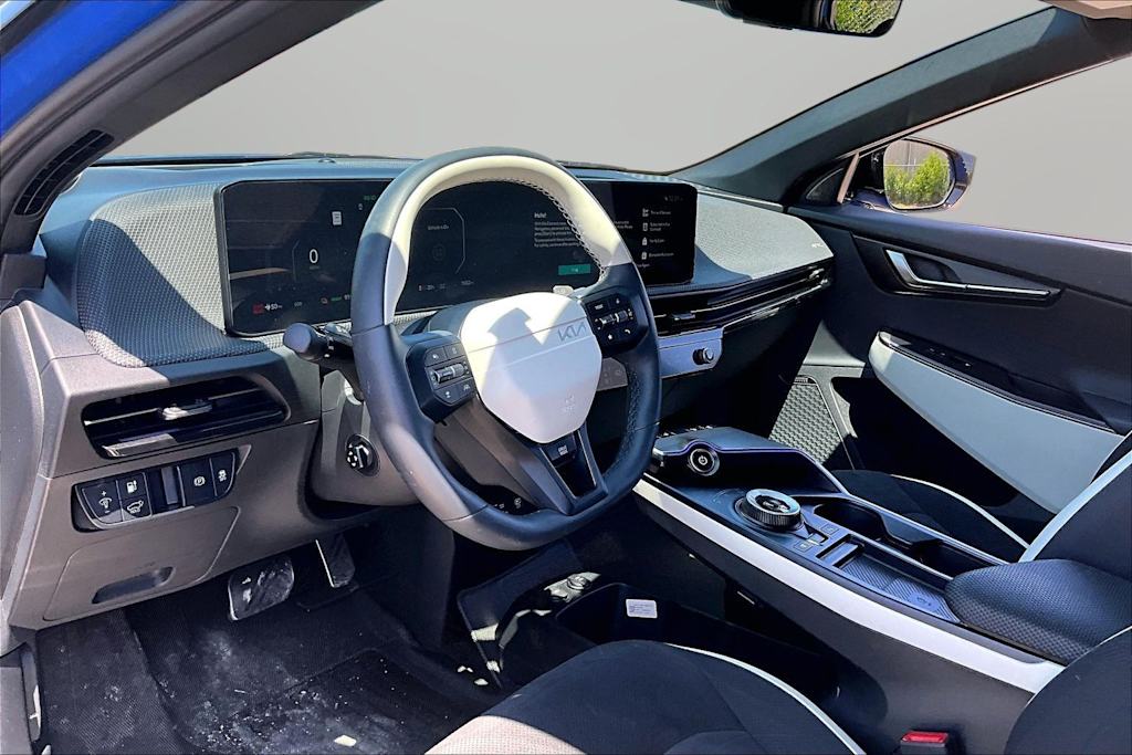 Thumbnail: 2025 Kia EV6 - 7