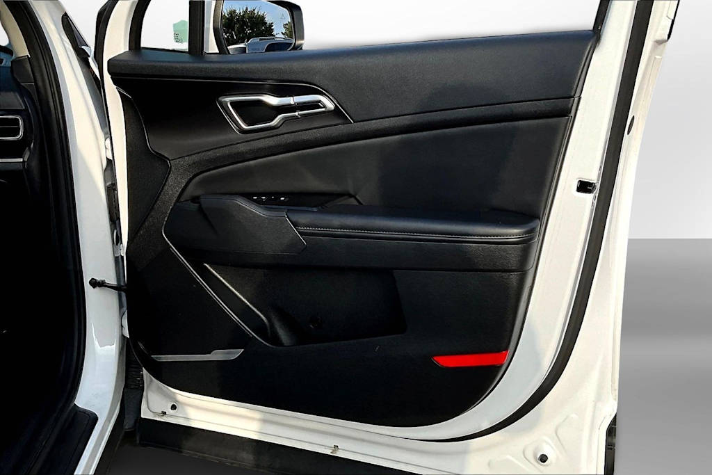 Thumbnail: 2023 Kia Sportage - 21