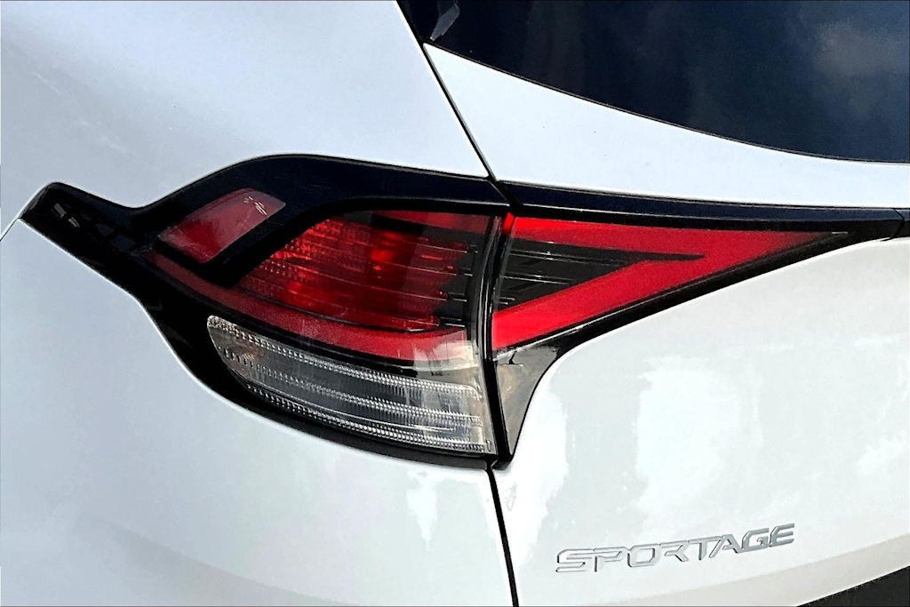 Thumbnail: 2023 Kia Sportage - 31