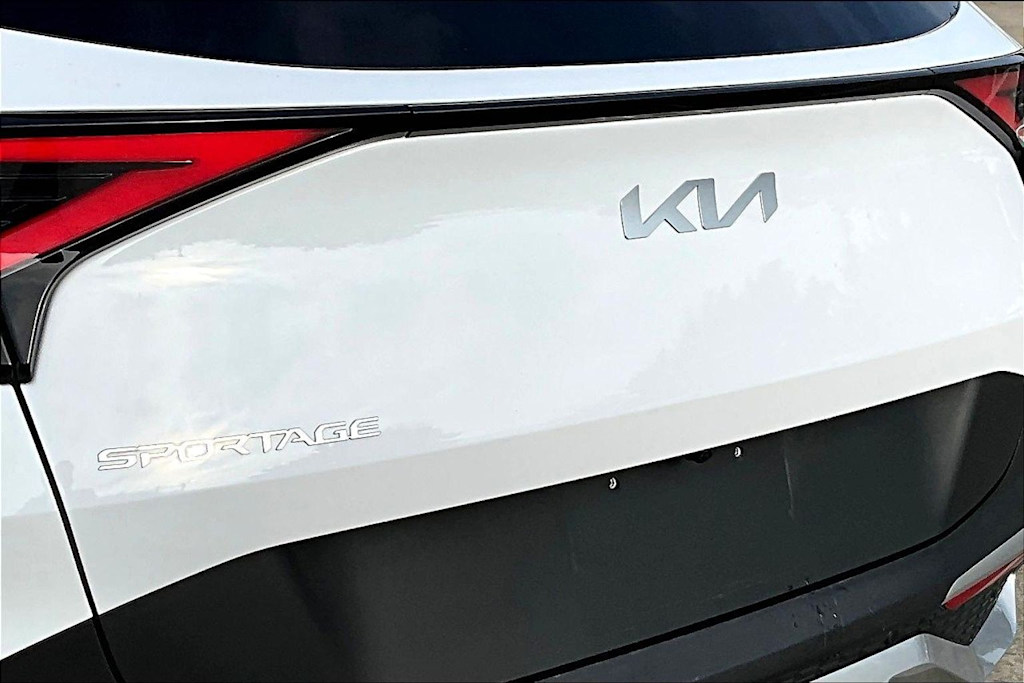 Thumbnail: 2023 Kia Sportage - 32