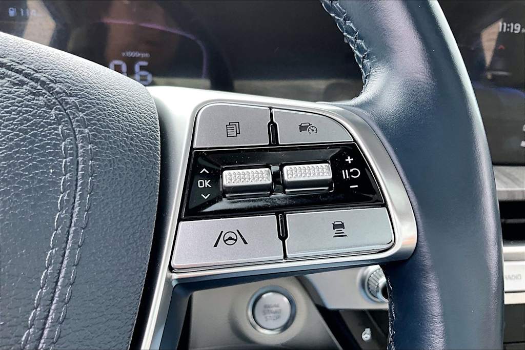 Thumbnail: 2023 Kia Telluride - 22