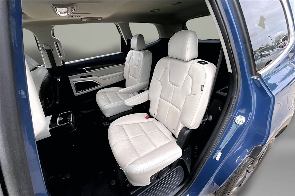 Thumbnail: 2023 Kia Telluride - 11