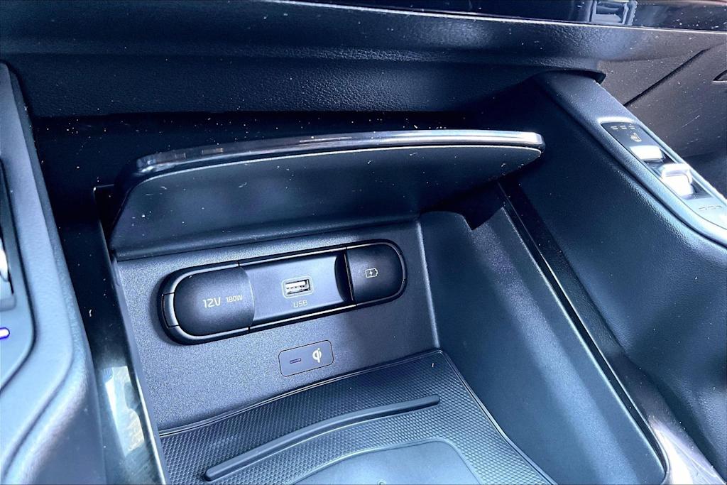Thumbnail: 2022 Kia Telluride - 24