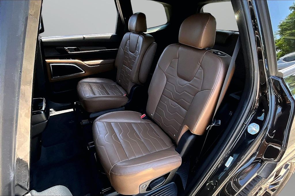 Thumbnail: 2022 Kia Telluride - 10