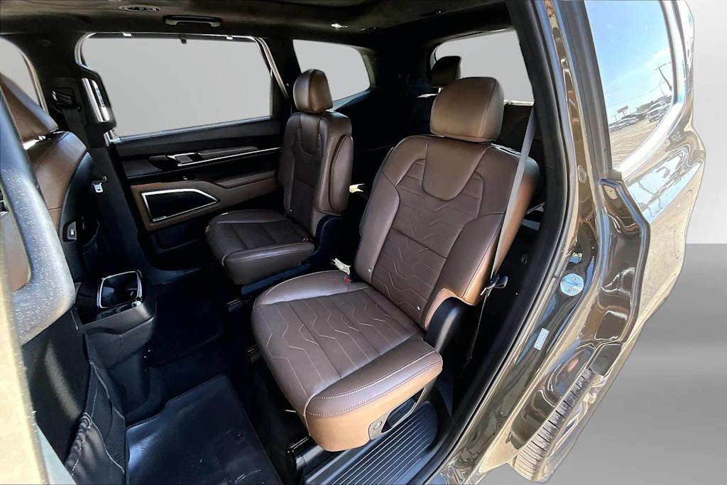 Thumbnail: 2020 Kia Telluride - 10