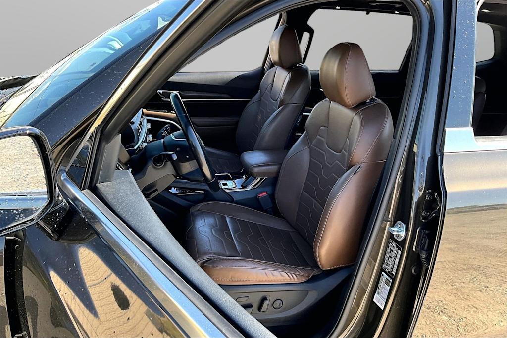 Thumbnail: 2020 Kia Telluride - 28