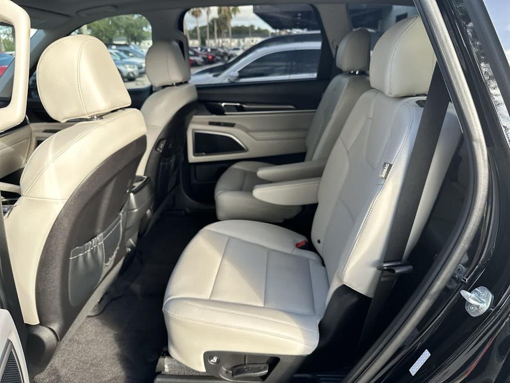 Thumbnail: 2024 Kia Telluride - 12