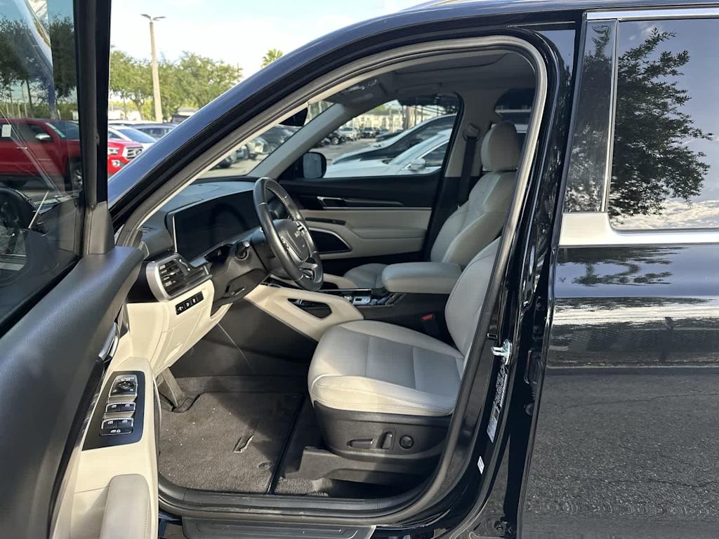 Thumbnail: 2024 Kia Telluride - 10