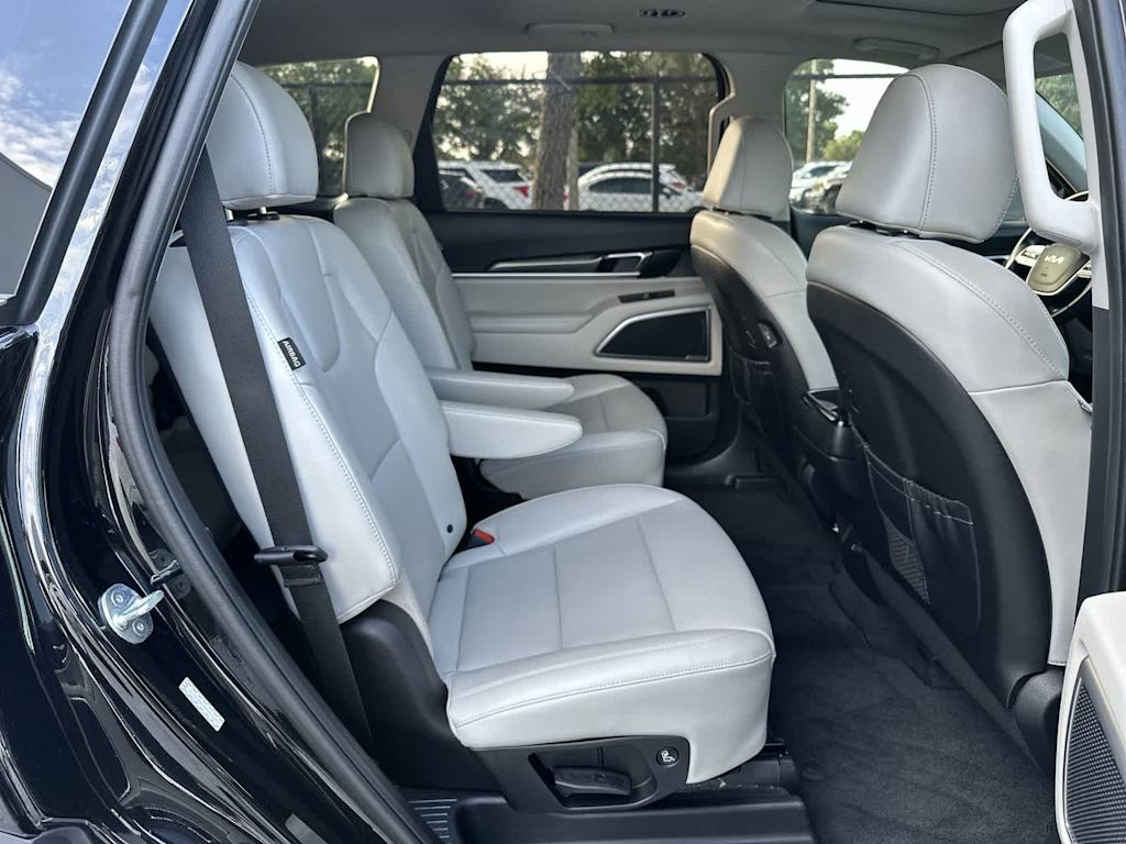 Thumbnail: 2024 Kia Telluride - 25