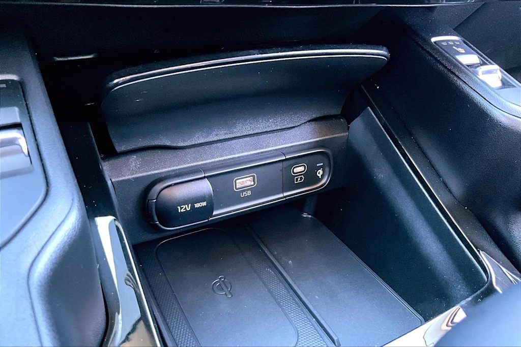 Thumbnail: 2023 Kia Telluride - 26