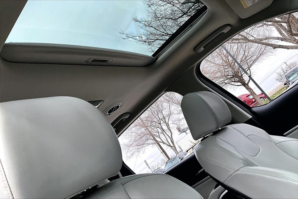 Thumbnail: 2022 Kia Telluride - 21