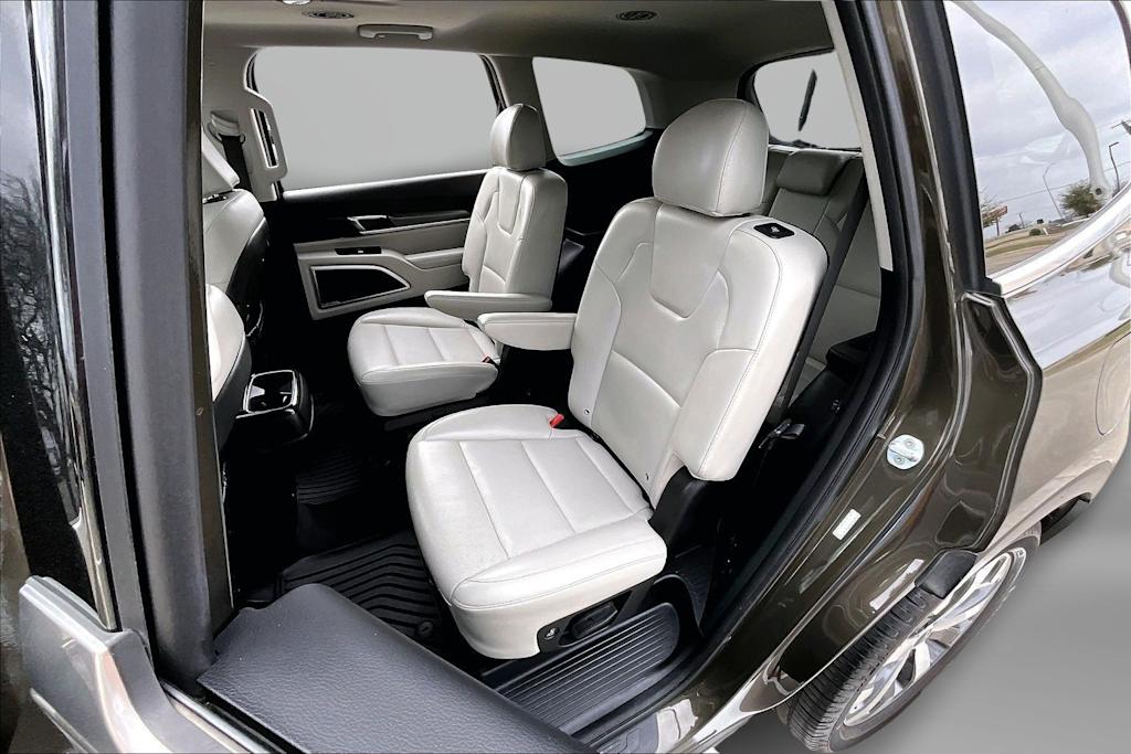 Thumbnail: 2022 Kia Telluride - 11