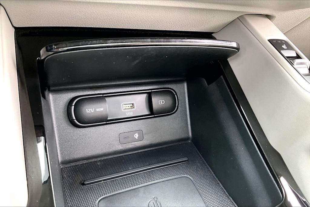 Thumbnail: 2022 Kia Telluride - 25