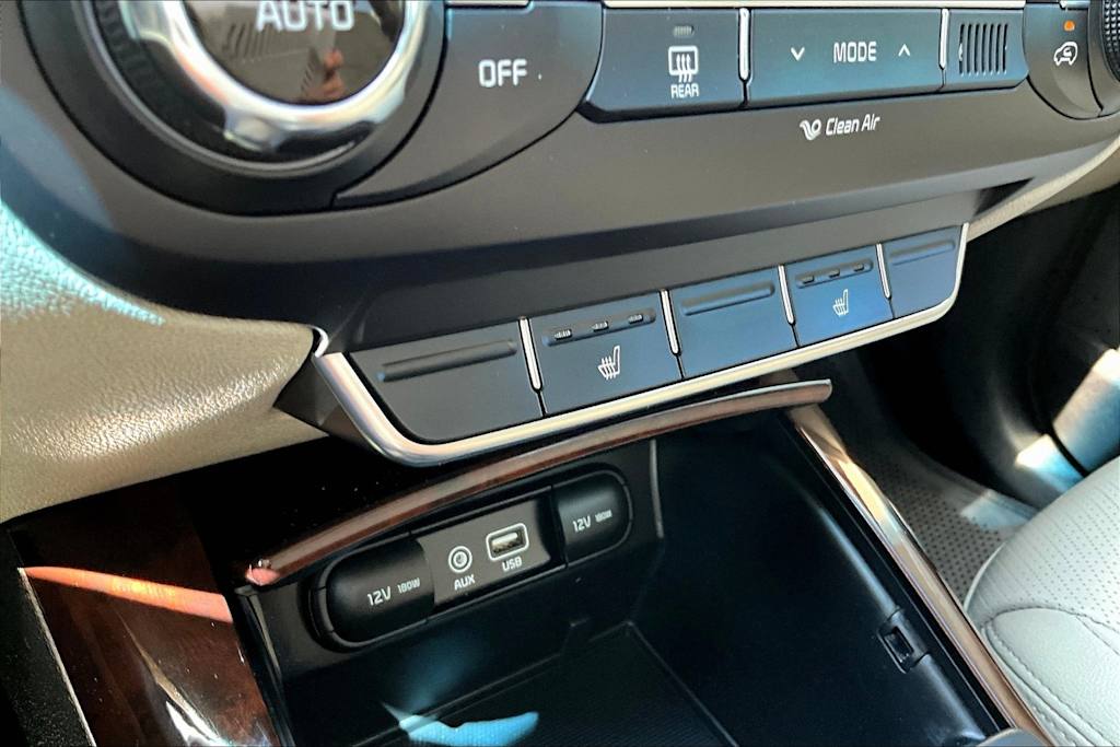 Thumbnail: 2018 Kia Sorento - 28