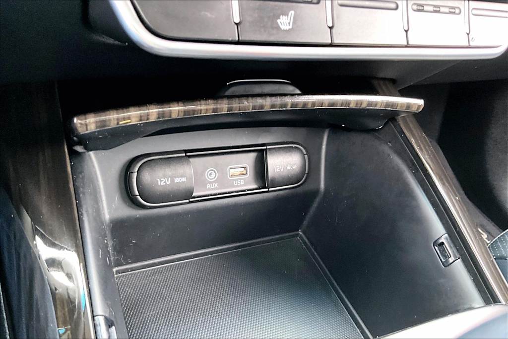 Thumbnail: 2020 Kia Sorento - 24