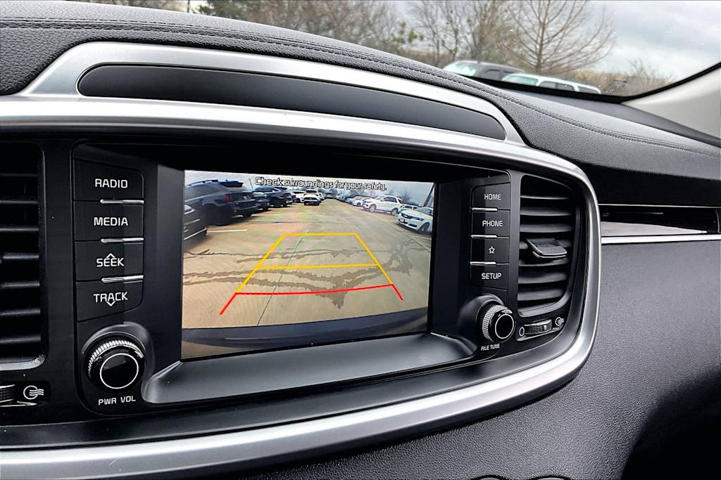 Thumbnail: 2020 Kia Sorento - 23