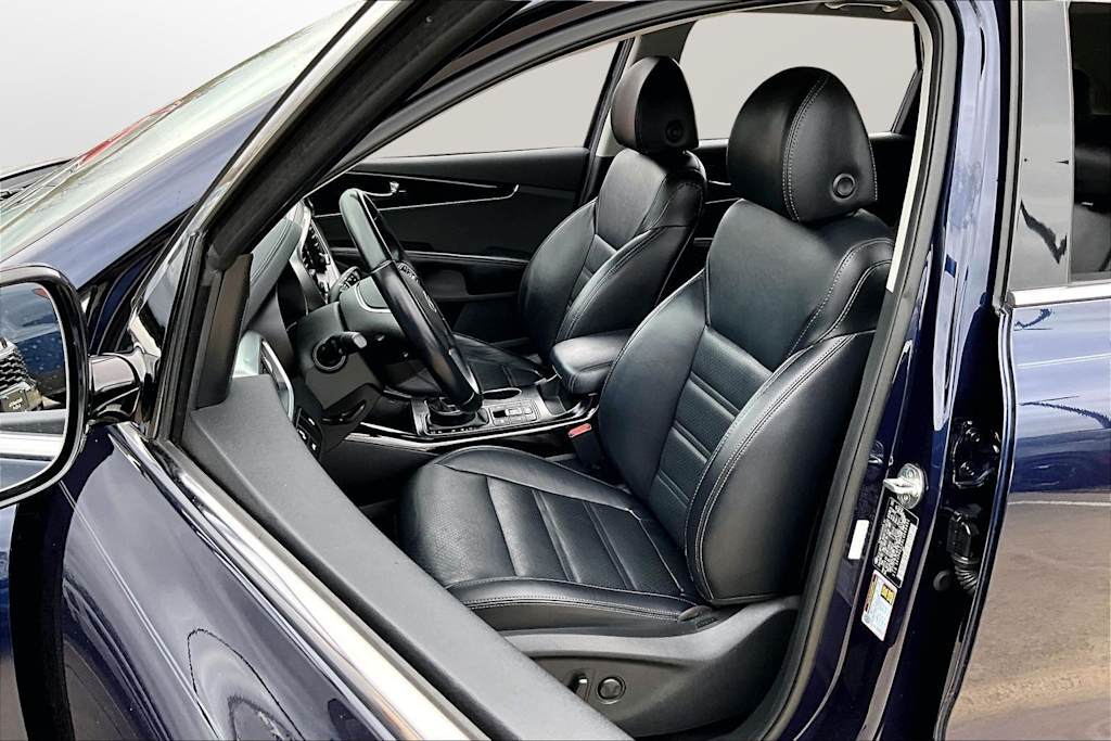 Thumbnail: 2020 Kia Sorento - 10