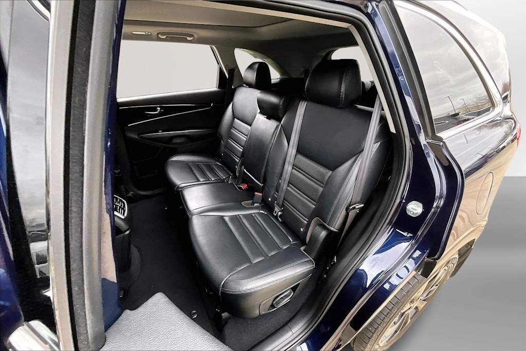 Thumbnail: 2020 Kia Sorento - 11