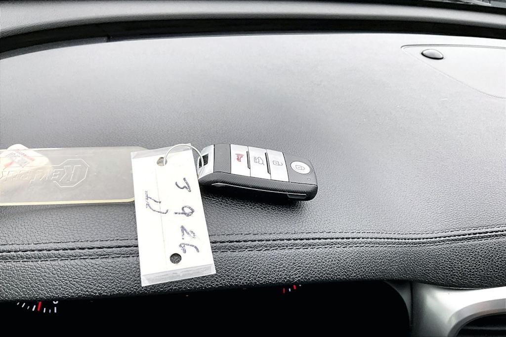 Thumbnail: 2020 Kia Sorento - 6