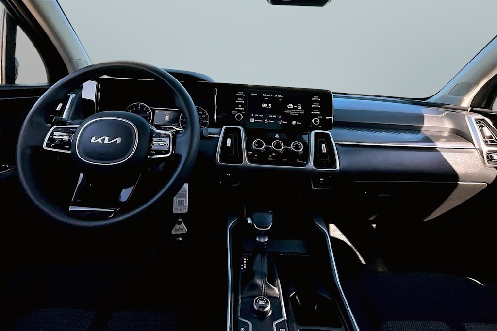 Thumbnail: 2022 Kia Sorento - 11