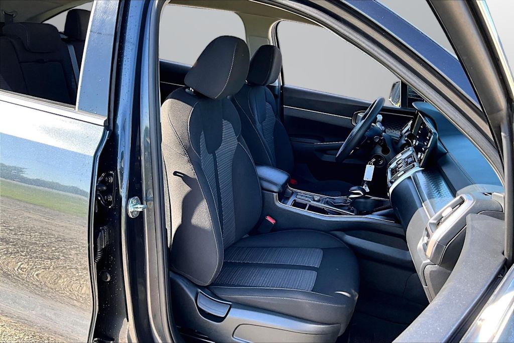 Thumbnail: 2022 Kia Sorento - 8