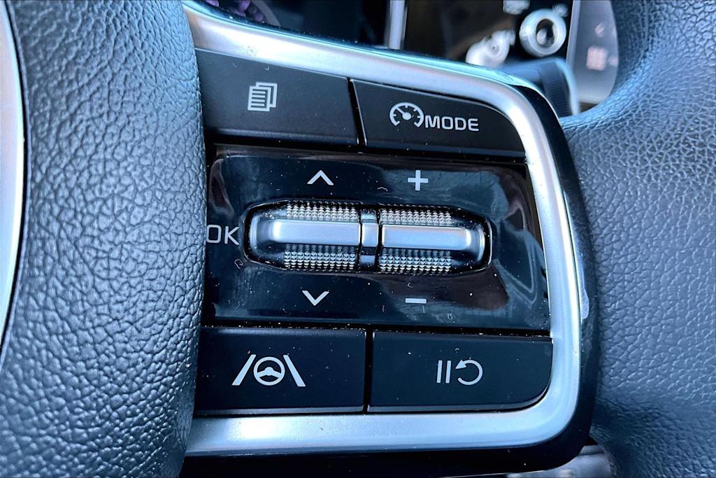 Thumbnail: 2022 Kia Sorento - 22