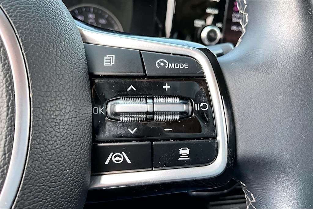 Thumbnail: 2023 Kia Sorento - 21