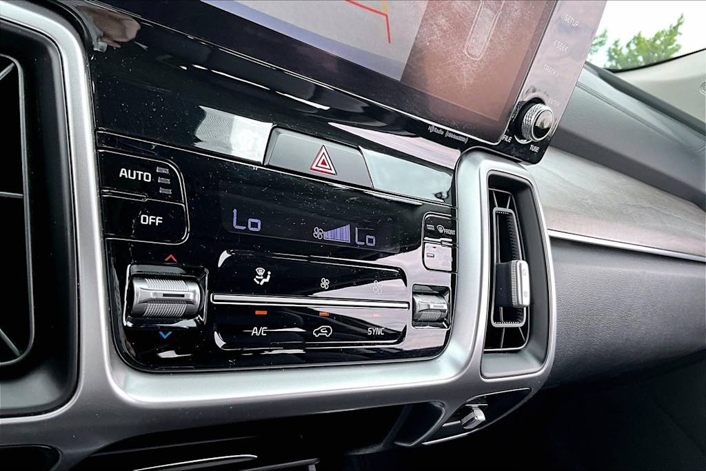 Thumbnail: 2022 Kia Sorento - 26