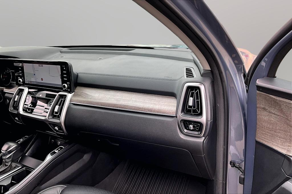 Thumbnail: 2022 Kia Sorento - 13