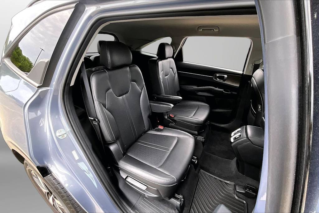Thumbnail: 2022 Kia Sorento - 27