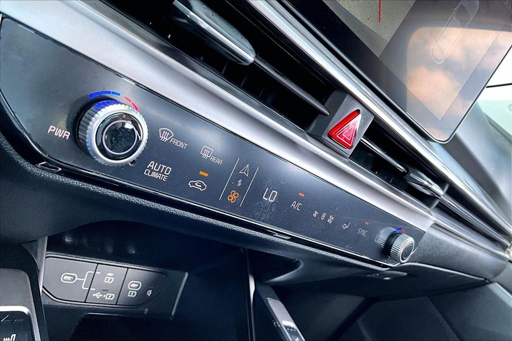 Thumbnail: 2025 Kia Sorento - 26