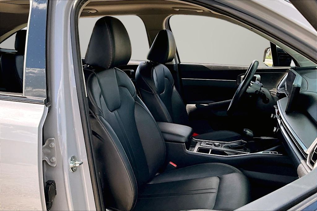 Thumbnail: 2024 Kia Sorento - 8